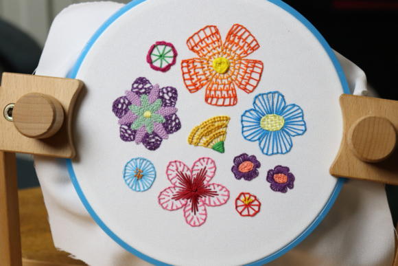 Review: Embroidered Florals Blanket Stitch